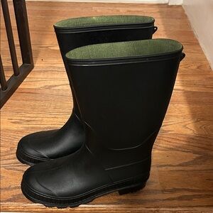 Like New Black Kids Rain Boots